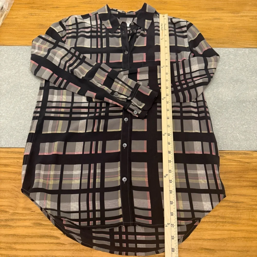 Equipment Femme 100% Silk Plaid Button Down Blouse Shirt Size Small - Picture 6 of 9